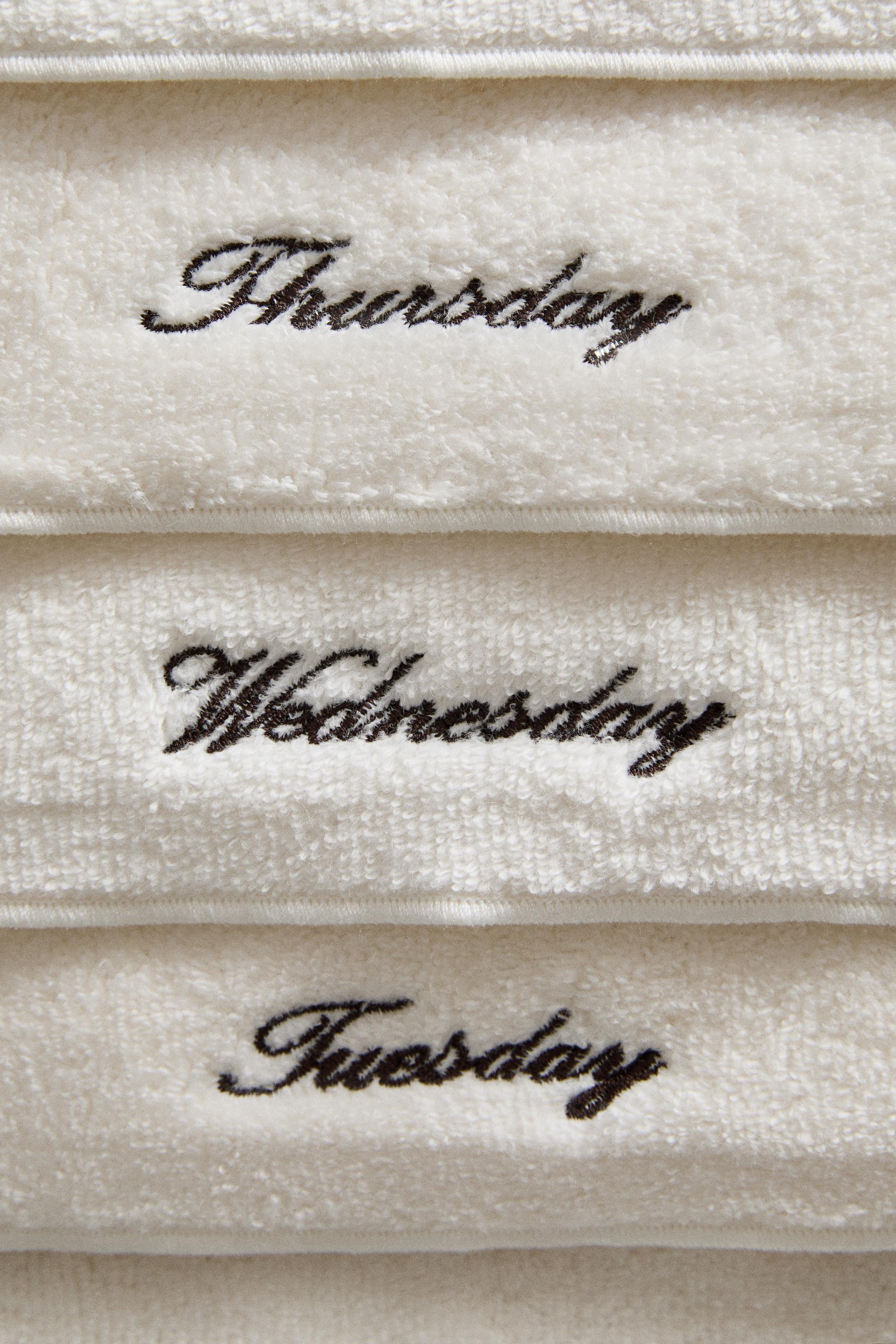 PACK OF COTTON HAND TOWELS WITH DAYS OF THE WEEK (PACK OF 7)